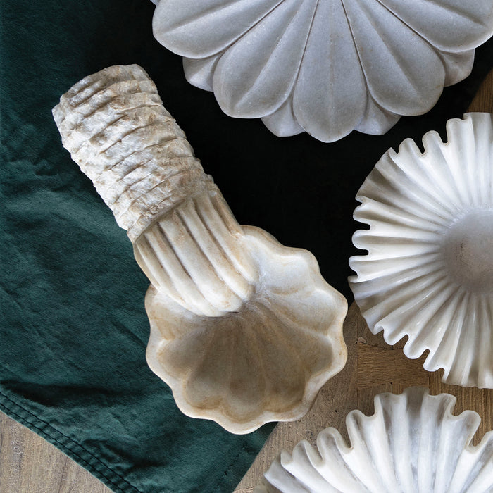 Grand Tour Water Font