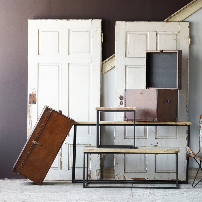 Pembroke Trunk, Square