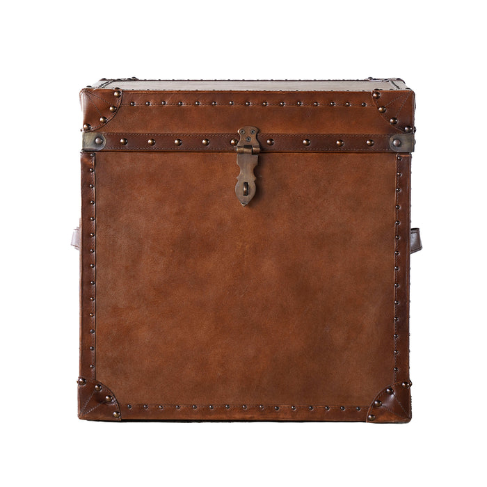 Pembroke Trunk, Square