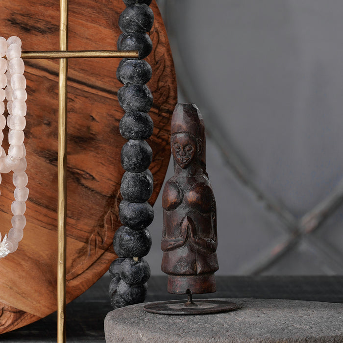 Vintage Idol on Base