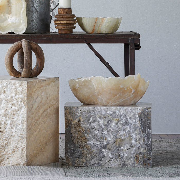 Onyx Stool with Rough Edge