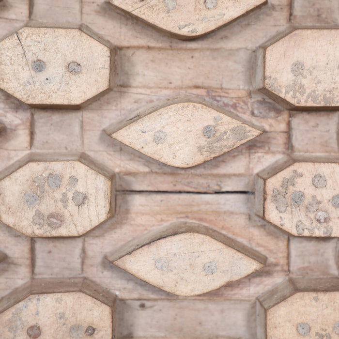 Bleached Concrete Mold