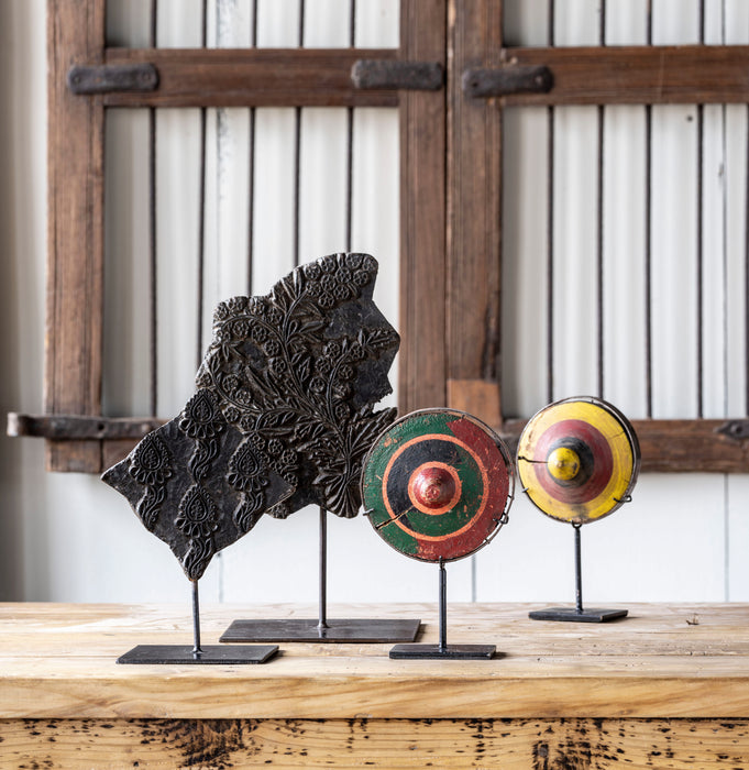 Indonesian Top on Stand